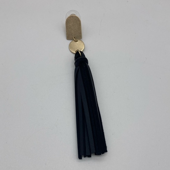 Boutique- Trendy Leather drop tassel Earrings - Picture 2 of 2